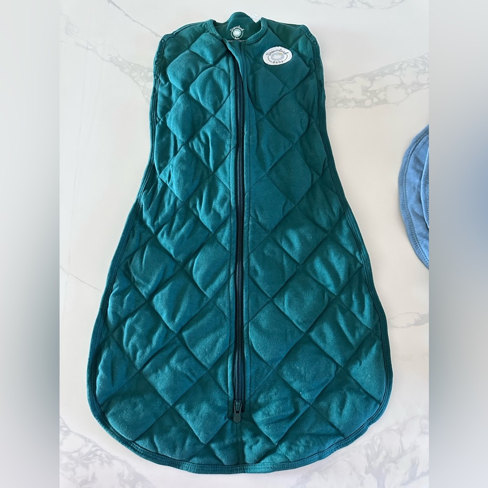 Forest Green Dream Weighted Swaddle. NWOT 0-6 mos.
